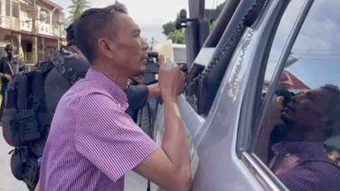 แม่ทัพ 4 สดุดีความกล้า ผญบ.พลีชีพปะทะโจรใต้ ลูกสาวภูมิใจขอสานต่องานพ่อ