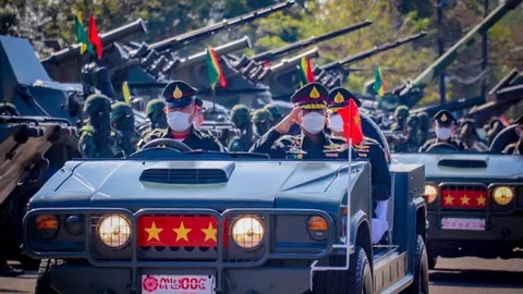 มทภ.1 ปธ.สถาปนาครบรอบ 112 ปี พล.ร.2 รอ. "ผบ.กอล์ฟ" นำ ผบ.หน่วยต้อนรับ