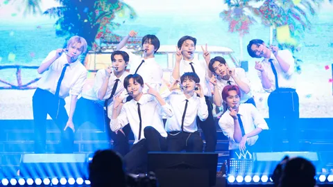 9 หนุ่ม CRAVITY แฟนคอนเดี่ยวครั้งแรกในไทย ลอบิตี้ให้การต้อนรับสุดอบอุ่น