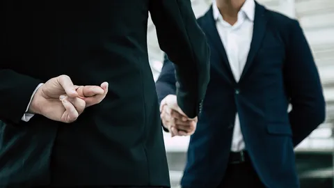 ส่องไฟขั้วการเมืองมิตรและศัตรู