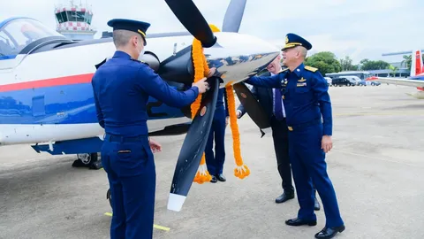 ผบ.ทอ. รับเครื่องบิน T-6C ทดแทน PC-9 เพื่อรองรับการฝึกศิษย์การบิน