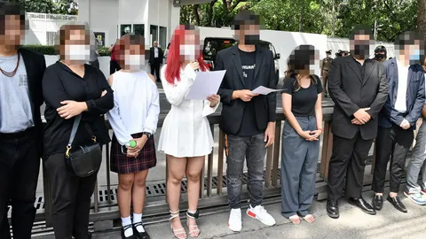 ต้านเผด็จการ 