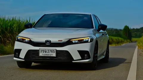 แรงบวกประหยัดจนอยากจัดสักคัน ทดสอบ HONDA NEW CIVIC RS e:HEV 