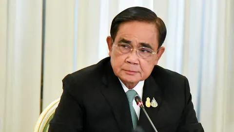 บีบ "บิ๊กตู่" ยกเลิกคําสั่งสกัดม็อบเอเปก ชี้รัฐบาลคุกคามเสรีภาพ รวมตัวลานคนเมือง