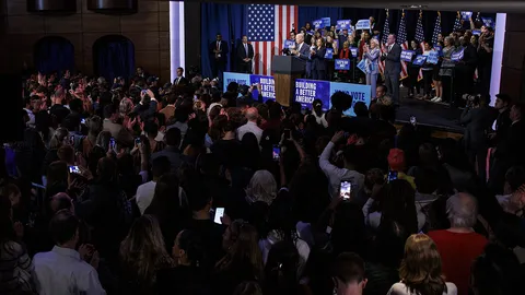 เดโมแครตเสียสภาล่างให้รีพับลิกัน 218 ที่นั่ง จากทั้งหมด 435 ที่นั่ง 