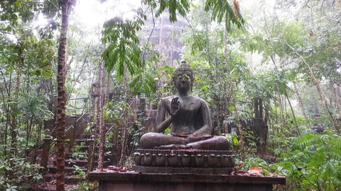 นายก อบจ.ชุมพร พร้อมบูรณะวัดร้างกลางป่า เป็นสถานปฏิบัติธรรม