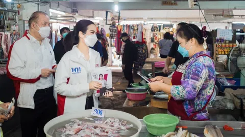“คณะทำงานเศรษฐกิจเพื่อไทย” ลุย "สาทร" ฟังเสียง ปชช.ห่วงเศรษฐกิจทรุดอีก