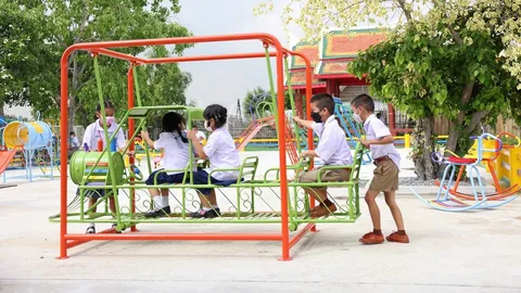 กลุ่มบริษัทพูลผล ร่วมพัฒนาชุมชนใกล้เคียง