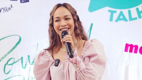 "ซาร่า โฮเลอร์" เฉลยคำตอบ "ท้อง" หรือ "ไม่ท้อง" แฟนๆ แห่ยินดีเพียบ