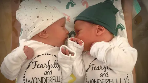 คู่รักสหรัฐฯ ให้กำเนิดฝาแฝดจากตัวอ่อนที่ถูกแช่แข็งนาน 30 ปี