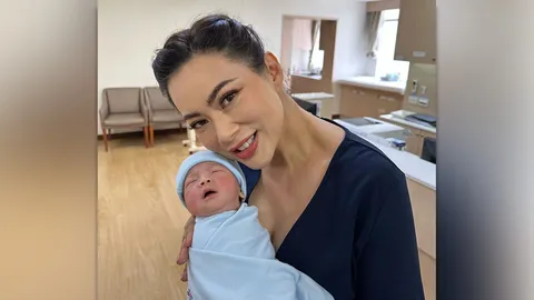 ยินดีกับ "แม่บุ๋ม–ปนัดดา" หลังคลอด "น้องอเล็กซ์" ขาวจ้ำม่ำน่าชังน่าเอ็นดู