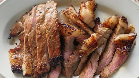 เนื้อย่าง...มหาเสน่ห์  ร้านหยก-ยิ้ม @เสรีไทย