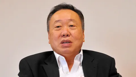 ตำรวจเรียกตัว “สุชาติ” ข้อหาตบบ้องหู ชี้แค่คดีลหุโทษ เรืองไกรโร่ยื่น จี้ผิดจริยธรรม