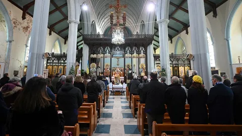 ข้อมูลใหม่ชี้ ชาวคริสต์ไม่ใช่ประชากรส่วนใหญ่ในอังกฤษ-เวลส์แล้ว