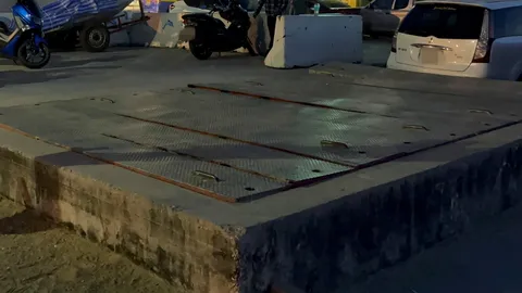 แชร์ว่อน "เด็กน้อย 2 คน" นั่งพี้กัญชา ริมหาดพัทยา เมินสายตาชาวโลก