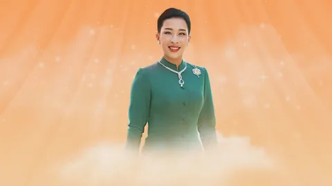 สมเด็จเจ้าฟ้าฯ กรมหลวงราชสาริณีสิริพัชร มหาวัชรราชธิดา ทรงตามรอยเบื้องพระยุคลบาททรงงาน