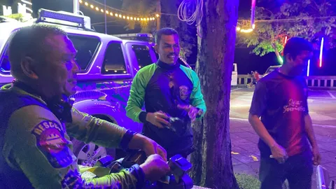 ชื่นชมทีมกู้ภัย ช่วยงมหาแหวนทอง หลังนักท่องเที่ยวสาว ทำหล่นหายในทะเลสาบ