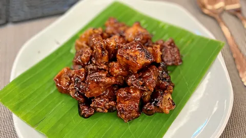 “หมูคาราเมล” เมนูที่กินเล่นได้หรือเป็นกับข้าวที่แสนอร่อย