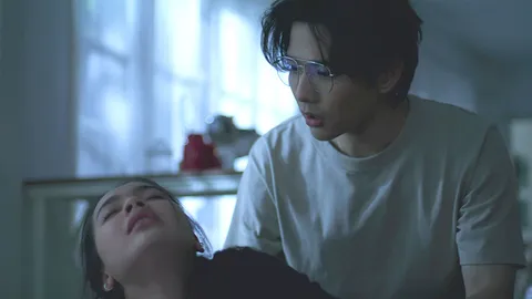 ลี รับบทหมอ ลุคโอปป้า ช่วยชีวิต คิมมี่ ใน My Sassy Princess เจ้าหญิงนิทรา 2022