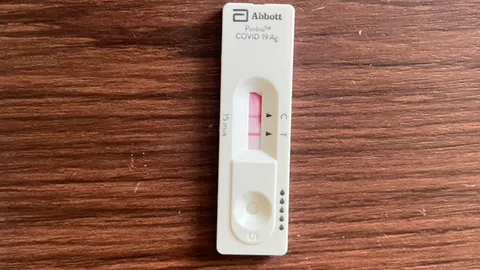 คุณตา 71 กลับจากแสวงบุญซาอุฯ หัวใจวายตายคาเครื่องบิน ตรวจ ATK ขึ้น 2 ขีด  