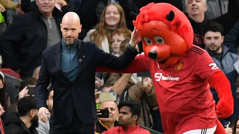 โค้ชกองหน้าคนใหม่? สื่อเผยภาพ "เทน ฮาก" ไปร่วมโต๊ะอาหารอดีตดาวยิงตัวเก่งแมนยูฯ