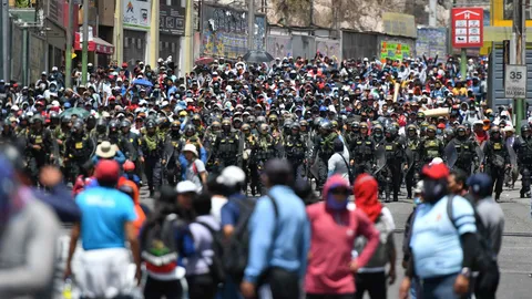 เปรูประกาศสถานการณ์ฉุกเฉินหลังประท้วงยืดเยื้อ