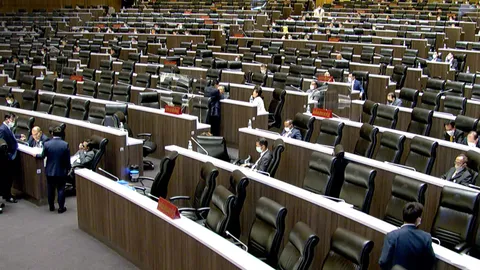 สภาล่มอีก ร่างพ.ร.บ.กัญชา รอนานกว่า 30 นาที สั่งปิด องค์ประชุมไม่ครบ