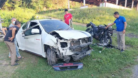 "กระบะตีนผี" ซิ่งแหกโค้ง ประสานงา จยย.ตำรวจ สลด ด.ต.ดับคาเครื่องแบบ (คลิป)