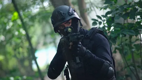 หลุยส์ จับคู่ การ์ตูน นำทีมบู๊มันสนั่นจอ ในละคร "ขวางทางปืน" เริ่ม 28 ธ.ค. นี้