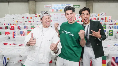 อองตวน-บอล-ปาล์ม ตื่นตากองไปรษณียบัตรทายผลบอลโลก 2022 รอลุ้นผู้โชคดี (คลิป)