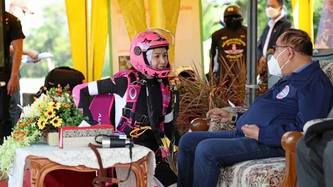 โดดโชว์ 