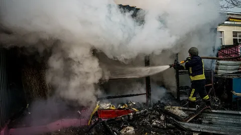 เซเลนสกีจวกรัสเซียก่อการร้าย โจมตีเคอร์ซอนวันคริสต์มาสอีฟ ดับ 10 ศพ