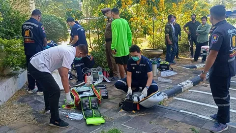 สาวป่วยซึมเศร้า ขับรถเก๋งมากระโดดตึก ม.ดังย่านศรีราชา ดับอนาถ 