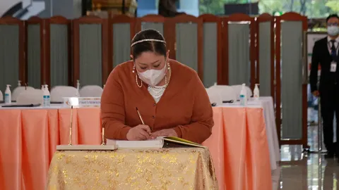 พระองค์เจ้าสิริภาจุฑาภรณ์ เสด็จลงพระนามถวายพระพร สมเด็จเจ้าฟ้าพัชรกิติยาภาฯ