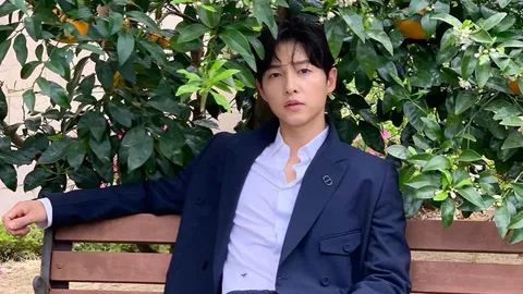 เพจดังเปิดโปรไฟล์สาวรู้ใจคนใหม่ ซงจุงกิ ดีกรีอดีตนักแสดงชาวอังกฤษ