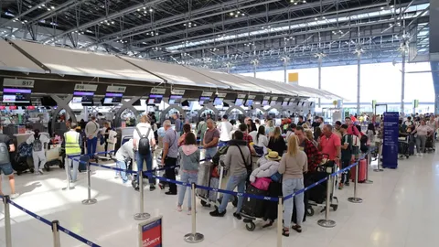 "สนามบินสุวรรณภูมิ" เปิดให้จอดรถฟรี ช่วงวันหยุดปีใหม่ เป็นของขวัญให้ผู้ใช้บริการ