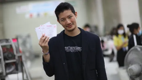 เป้ อารักษ์ ร่วมคัดไปรษณียบัตรบอลโลก เปิดใจเรื่องรักและพระขุนแผน (คลิป)