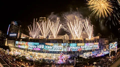 หนึ่งเดียวในไทย บน Times Square ระดับโลก ‘เซ็นทรัลเวิลด์’ เคานต์ดาวน์แลนด์มาร์กใจกลางกรุงเทพฯ