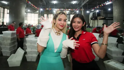 แองจี้ ฐิติชา ดีใจเข้าชมกอง ปณ.บอลโลก 2022 เผยพ่อเป็นแฟนบอลตัวยง (คลิป)