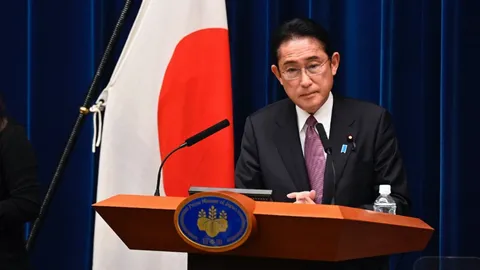 ญี่ปุ่นหวั่นโควิดพุ่ง ประกาศเข้มพรมแดน ตรวจคัดกรองคนเดินทางมาจากจีน 