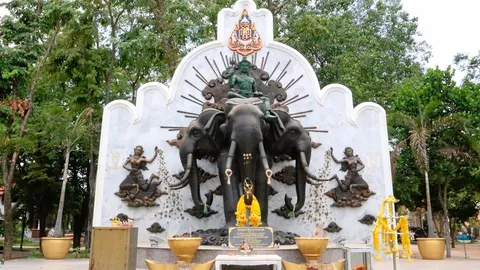 บทพากย์เอราวัณ เนื้อเรื่องย่อ ข้อคิด และบทสรุปจากตัวละคร