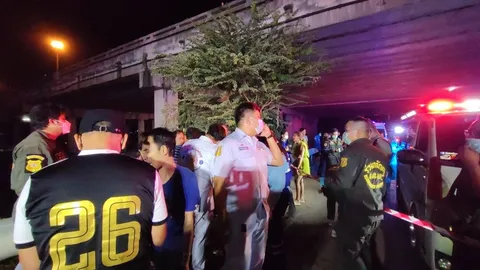 คนงานเหมารถตู้กลับบ้าน พุ่งลงคลองระพีพัฒน์ ตาย 4 เจ็บ 7 ราย