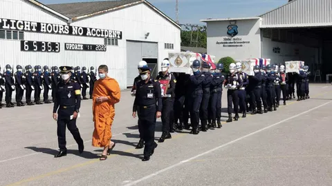 กองทัพเรือนำร่าง 3 ทหารเรือหลวงสุโขทัย ขึ้นเครื่องบินส่งกลับสัตหีบ