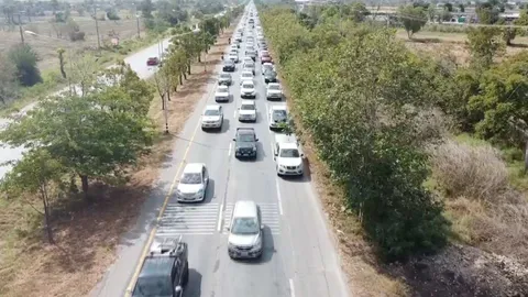 สายอีสานปริมาณรถหนาแน่น ชะลอสลับนิ่งบางช่วง ด้านทางด่วน M6 มีรถใช้งานมาก