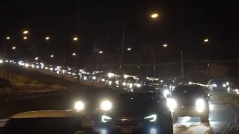 "ถนน 304 หนึบ" ไม่แพ้มิตรภาพ ปริมาณรถหนาแน่น ช่วง "เขาโทน" ระทม (คลิป)