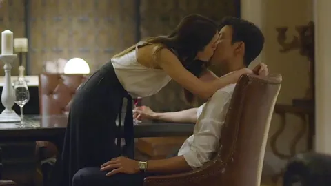 "พิม" ชีวิตซวนเซ ใจกล้ารุกจูบก่อน ปล่อยใจไปกับ "พุฒ" ในละคร "ดงดอกไม้"