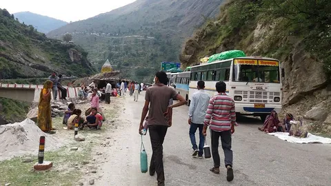 เมืองบนเขาหิมาลัยอินเดียกำลังทรุดตัว วัดถล่ม-บ้านแตกร้าว ต้องอพยพประชาชน