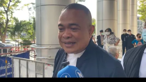 แกนนำ นปช.ขึ้นศาล นัดฟังคำพิพากษา คดีก่อการร้าย "จตุพร" ขอน้อมรับผลคดี