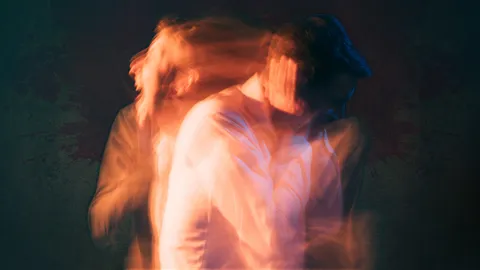 เตือนสัญญาณป่วยจิตคลั่ง หลอนก่อเหตุร้าย อันตรายใกล้ตัว