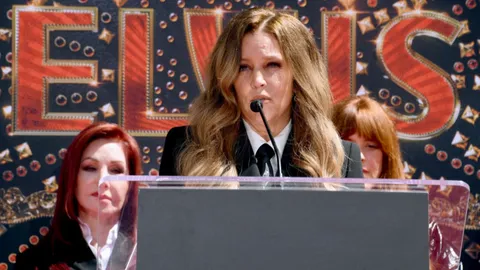 สุดเศร้า "ลิซา มารี เพรสลีย์" ลูกสาวคนเดียวของ "เอลวิส เพรสลีย์" เสียชีวิตแล้ว